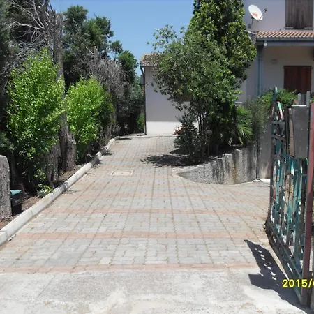 Su Domus De Corinne Tratalias