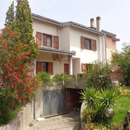 Casa de hóspedes Su Domus De Corinne *