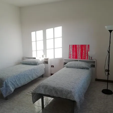 Casa de hóspedes Su Domus De Corinne