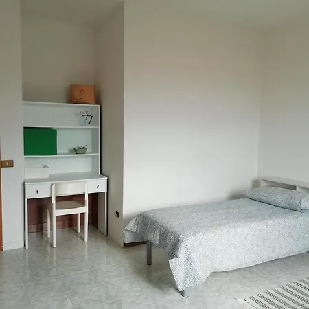 Pensjonat Su Domus De Corinne *