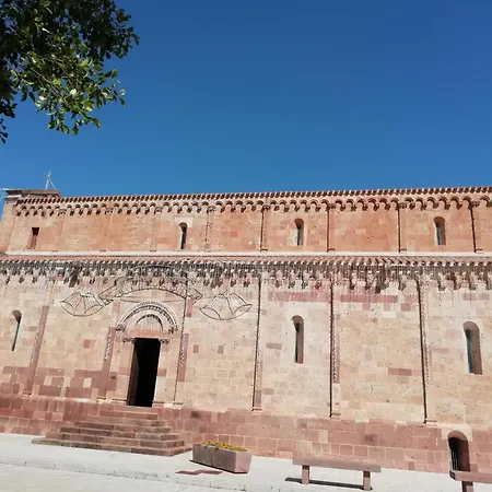 Su Domus De Corinne Tratalias