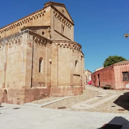 Pensjonat Su Domus De Corinne *