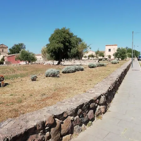 Casa de hóspedes Su Domus De Corinne Tratalias